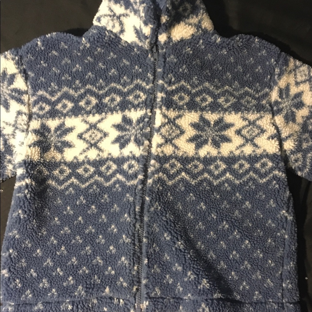 Cropped fuzzy jacket